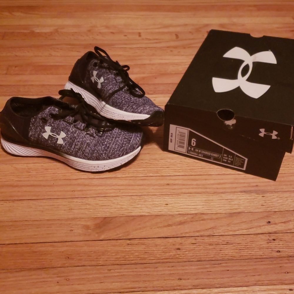 Under Armour Sneakers